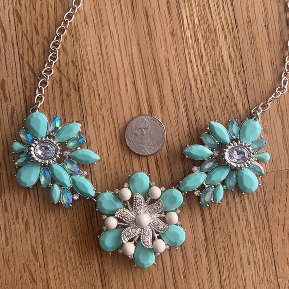 Avon Jewelry Set - Picture 6 of 6